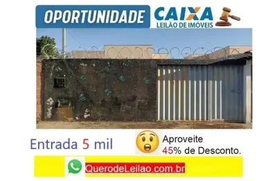 Casa com 2 quartos à venda na Rua Curitiba, São Geraldo, Pirapora