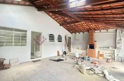 Casa para Locação em São José dos Campos, Jardim Satélite, 3 dormitórios, 1 suíte, 2 banheiros, 2 vagas