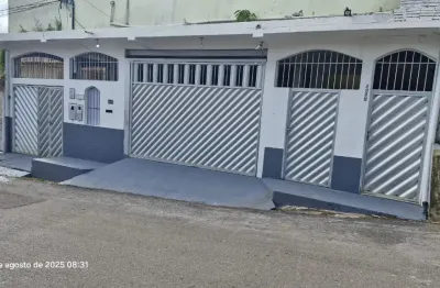 Casa com 3 quartos para alugar na Rua Plácido de Castro, 562, Dom Pedro I, Manaus