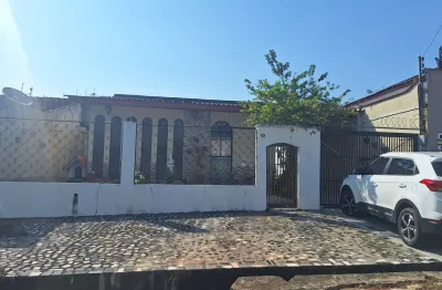 Casa com 3 quartos à venda na Rua Latino Coelho, 10, Compensa, Manaus