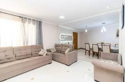 Casa com 4 quartos à venda na Rua Etore Marenda, 150, Bom Jesus, São José dos Pinhais, 250 m2 por R$ 799.000