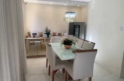 Excelente  casa duplex, 4/4 num condomínio charmoso