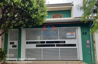 Linda casa a venda com 3 dormitórios sendo 2 suítes, 2 varandas, churrasqueiras e garagem para 2 carros no jardim umuarama em indaiatuba sp.