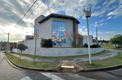 Casa de alto padrão para locação em condomínio alto padrão com 04 suítes , com excelente localização e infraestrutura completa
