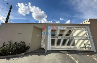 Casa com 3 dormitórios no jardim regina para locação!