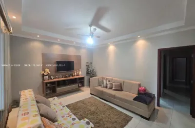 Casa para venda em jaboticabal, x, 3 dormitórios, 1 suíte, 2 banheiros, 2 vagas