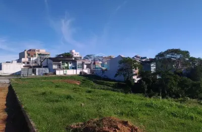 Otimo terreno no 'loteamento residencial monte elisio', parte alta do jardim vitoria, com 180m2. acesso rapido as vias para centro