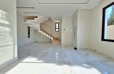 Lindo triplex com rooftop em excelente localização no bairro novo mundo