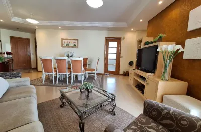 Belíssimo apartamento com 4 dormitórios (1 suíte) andar alto, amplo e bem localizado no cristo rei
