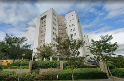 Apartamento semimobiliado, ambientes integrados, ensolarado e aconchegante