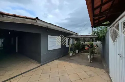 Casa para Venda em Porecatu, CENTRO, 3 dormitórios, 2 banheiros, 4 vagas