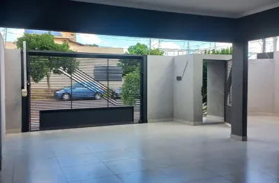 Linda casa na rua imbuia paralela com a euler de azevedo