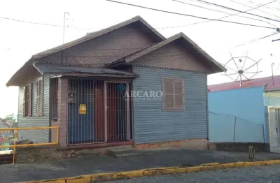 Casa com 4 quartos à venda na rua américo cadorim, 431, universitário, caxias do sul, 180 m2 por r$ 180.000