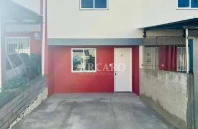 Casa em condomínio fechado com 2 quartos à venda na cidade industrial, caxias do sul , 58 m2 por r$ 198.000