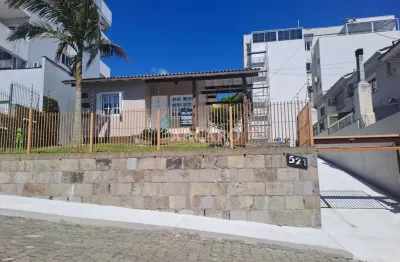 Casa com 2 quartos à venda no Diamantino, Caxias do Sul , 60 m2 por R$ 480.000
