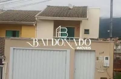 Casa em extrema mg sobrado 3 quartos r$ 590mil 2km centro