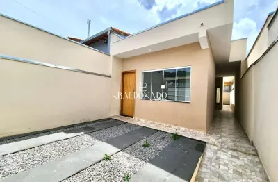 Casa em extrema à venda com 2 dormitórios sendo 1 suíte próximo ao centro