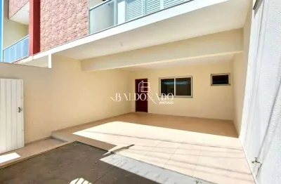 Casa para locação em extrema com 3 suites proximo ao centro garagem pra 4 carros