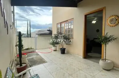 Casa em extrema mg sobrado com 4 dormitórios piscina garagem para 4 carros