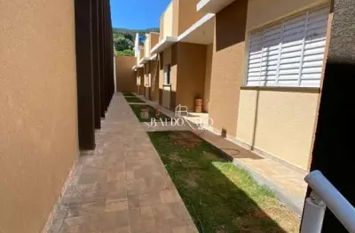 Casa em extrema mg para alugar 46m  3km do centro quintal 2 dormitorios
