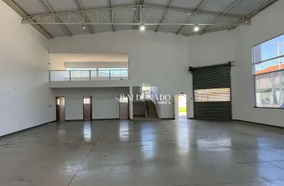 Galpão em extrema mg para alugar com área de 380m  região central mezanino