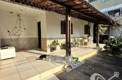 Casa com 3 quartos à venda no Cariru, Ipatinga 