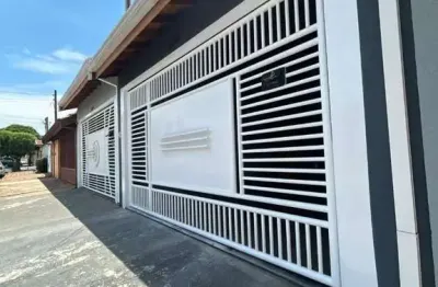 Casa com 3 quartos para alugar na Rua Treze de Maio, Vila Georgina, Indaiatuba