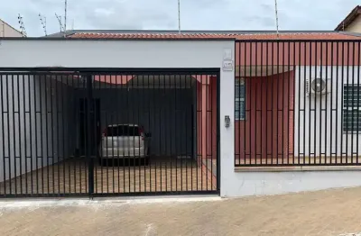 Casa com 3 quartos à venda na Rua Grécia, Jardim Celani, Salto