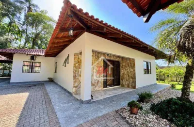 Casa térrea, mobiliada, final rua, com 4 dormitórios(1 suite), 4 vagas garagem cobertas, à venda, 225 m² por r$ 900.000 - velha central - blumenau/sc