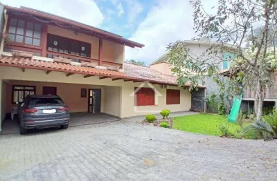 Casa com 4 dormitórios sendo 01 suíte à venda, 218 m² por r$ 1.490.000 - velha - blumenau/sc