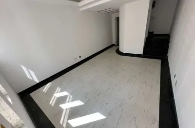 Sobrado com 2 dormitórios à venda, 117 m² por r$ 674.199,18 - nova mirim - praia grande/sp