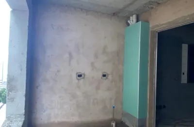 Apartamento de 2 dormitório(s) e 1 suíte(s) no bairro ocian, praia grande