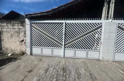 Sobrado de 2 Dormitório(s) e 1 Suíte(s) no bairro Cid. Da Criança, Praia Grande