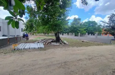 Lote de terreno em condomínio fechado em aldeia, km 6, com 364m2 (escriturado e registrado)