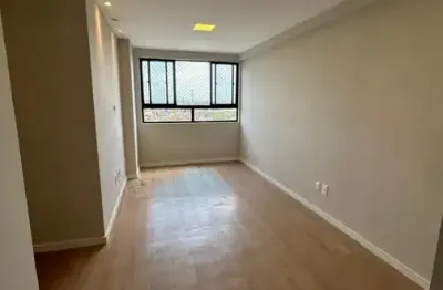 Apartamento reformado com suíte | condomínio completo em campo grande
