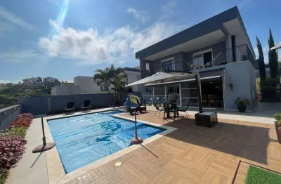 Sobrado à venda no interior a 80km de são paulo, com 4 suítes, piscina, área  gourmet em condomínio fechado vale das águas em bragança paulista!
