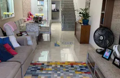 A 450m da estação do metrô!! sobrado rico em detalhes!!.