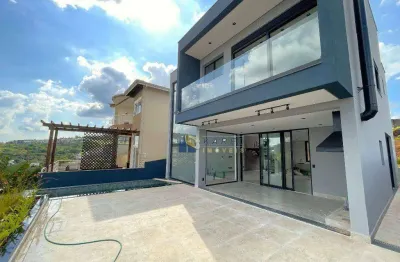Sobrado novo à venda no condomínio vale das águas com 3 suítes, piscina, área gourmet integrada em bragança paulista!!