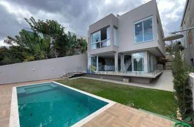 Casa à venda com 3 suítes, piscina e vista livre no cond. tipo clube vale das águas em bragança pta.