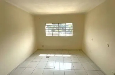 Sala comercial para locação com 20m² de área útil no centro de bragança paulista ao lado da padaria 9 de julho!