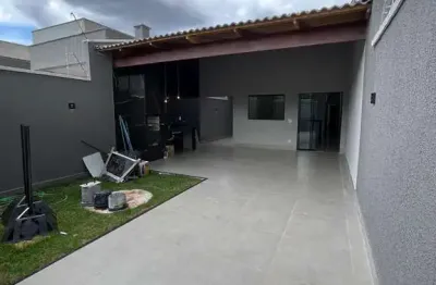 Casa com 3 quartos à venda na Rua João Pavan, 1, Jardim das Hortências, Aparecida de Goiânia