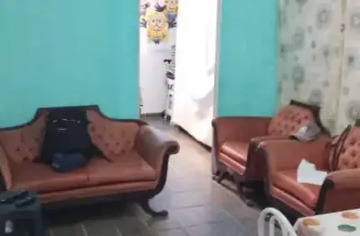 Vendo kitnet bairro vila mirim à 200 metros da praia