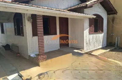 Casa com 3 quartos à venda na paes leme, 12, paes leme, imbituba por r$ 500.000