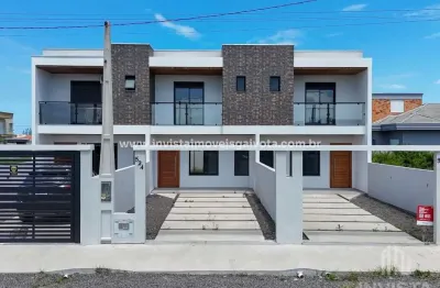 Sobrado á venda com 3 dormitórios no bairro TURIMAR em Balneário Gaivota / SC