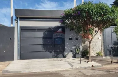 Casa a venda no tangaras, com 2 quartos, 1 banheiro e garagem para 2 carros, próximo a rod. cmte jõao ribeiro de barros