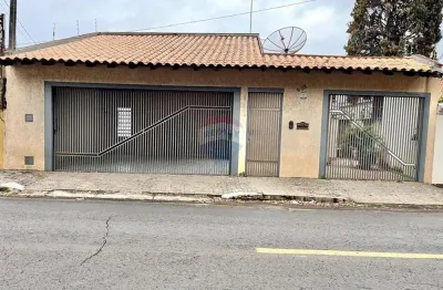 Casa a venda 5 quartos, sendo 5 suítes, garagem 3 carros, jardim santana
