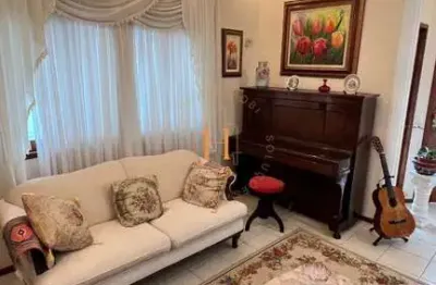 Casa com 4 quartos à venda na rua paula ramos, 982, coqueiros, florianópolis por r$ 2.199.000