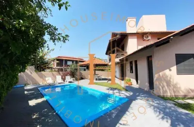 Casa com 4 quartos à venda na rua dos amborés, 186, jurerê internacional, florianópolis por r$ 3.500.000