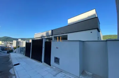 Casa com 3 quartos à venda na rua acelon eduardo da silva, 257, córrego grande, florianópolis por r$ 2.190.000