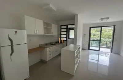 Apartamento com 2 quartos à venda na rua salvatina feliciana dos santos, 391, itacorubi, florianópolis por r$ 1.216.000